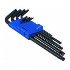 Набор ключей РОКОТ TORX-профиль, 75x3 мм-170x9 мм, 9 предметов 633-025 используется для работ с крепежом в процессе ремонта и монтажа. Ключи выполнены из высококачественной стали, благодаря чему инструменты отличаются прочностью и долговечностью. Специальное покрытие исключает возникновения коррозии. Ключи поставляются в пластиковом держателе для удобства хранения.