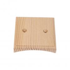 Деревянная накладка на 1 пост из натурального ясеня - это плотная порода дерева, сильно крепче сосны. Предназначена для установки розеток и выключателей на бревенчатую стену 200мм. Накладки на бревно серии "Универсальные" выполнены с крепежными отверстиями и зенковкой под шляпки самореза для того, чтобы закрепить саму накладку к бревну. На данную накладку рекомендуем устанавливать любые накладные (открытого монтажа) розетки и выключатели размером до 7070мм, Однако сам размер накладки 9090 мм и за счет фрезеровки кромки размер фактической плоскости уже 80*80 мм. Также данную накладку можно использовать дли установки светильников и бра. Особенности эксплуатации и монтажа: Накладки перед монтажом необходимо покрывать защитным маслом или наносить другое покрытие для увеличения срока службы изделия. Крепеж конечного изделия происходит не в накладку, а к бревну через накладку. Это значит, что в местах крепления необходимо просверливать отверстия в накладке на бревно, чтобы там свободно проходил саморез. Если закрепить розетку/выключатель/светильник сразу к накладке, то в дереве возникнут напряжения и накладка лопнет или сразу или спустя какое-то время.