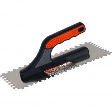 Гладилка для нанесения и распределения клея для плитки, кафеля и керамогранита. Удобная прорезиненная ручка облегчает работу с раствором.