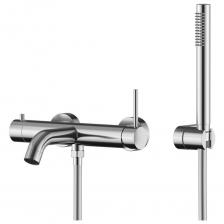 Стальной матовый смеситель с покрытием MirrowShield для любителей лаконичного дизайна. Нержавеющая сталь марки SUS 304 защищает от коррозии и устойчива к перепадам температуры - прочность, проверенная временем! Смеситель для ванны с душем KNOTLOR ECLIPSE SS-23 – это идеальное решение для создания комфортной и функциональной ванной комнаты. Этот однорычажный смеситель с коротким изливом сочетает в себе современный дизайн и практичность, что делает его подходящим для любых интерьеров. С моделью SS-23 вы сможете легко управлять температурой и потоком воды, что обеспечивает удобство в использовании. Благодаря этому, вы можете наслаждаться расслабляющими водными процедурами. Смеситель для ванны с душем также отлично подходит для ежедневного использования и позволяет поддерживать высокий уровень гигиены. Он станет отличным дополнением к вашим сантехническим решениям, так как гармонично вписывается в любую ванную комнату благодаря современному минималистичному дизайну. Однорычажный механизм гарантирует легкость в эксплуатации, позволяя вам быстро переключать его между различными режимами работы. Компактные размеры и стильный внешний вид делают KNOTLOR SS-23 не только практичным, но и эстетически привлекательным. Будьте уверены, что вы выбрали качественный и надежный продукт, который прослужит вам многие годы. Преобразите свою ванную комнату с новым смесителем для ванны и душа и наслаждайтесь каждой минутой водных процедур с высоким уровнем комфорта и стиля.