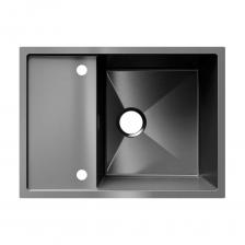 Реверсивная односекционная мойка с крылом ULGRAN STEEL 680 x 500, оснащенная брендированным плоским переливом, изготовлена из высококачественной хирургической стали марки AISI 304, что гарантирует ее абсолютную безопасность для здоровья человека. Конструкция мойки включает два готовых отверстия на крыле диаметром 35 мм для установки смесителя и круглой ручки управления клапаном-полуавтоматом. Уникальная особенность модели - ее оборачиваемость: крыло можно разместить как справа, так и слева, в зависимости от предпочтений. Мойка отличается премиальным исполнением: монтажная полка толщиной 3 мм, а также чаша и крыло с увеличенной толщиной 1,2 мм обеспечивают повышенную прочность и долговечность. Эргономичный современный дизайн с глубиной чаши 210 мм делает мойку вместительной и удобной в использовании. Дополнительным преимуществом являются специальные лучи-направляющие на дне, которые способствуют быстрому стеканию воды, предотвращая её застой на горизонтальной поверхности.