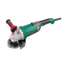 Бесщеточная угловая шлифовальная машина 180 мм предназначена для резки, шлифования и зачистки металлических изделий. Мягкий пуск двигателя, защита от перегрева и перегрузки значительно снижают затраты на эксплуатацию и продлевают срок службы машины. Пылезащитный фильтр предотвращает попадание мусора внутрь корпуса инструмента. Присутствует защита от непреднамеренного пуска при внезапном отключении электроэнергии для безопасной эксплуатации инструмента. Длинная передняя часть инструмента позволяет глубоко проникать в заготовку, например, при внутреннем шлифовании труб. Удобный выключатель ползункового типа расположен сбоку на корпусе инструмента.