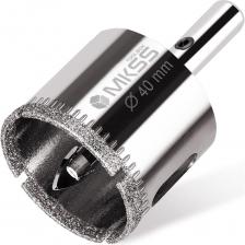 Алмазная коронка MKSS с центрирующим сверлом предназначена для аккуратного выполнения отверстий в материалах, таких как керамика, кафель и стекло. Ее рабочая часть покрыта алмазами, что гарантирует высокую эффективность и отличное качество реза. Коронка с цилиндрическим хвостовиком совместима с быстрозажимными и ключевыми патронами электроинструментов. Для охлаждения и удаления шлама во время работы необходимо использовать воду, это также поможет избежать перегрева инструмента.Важно отказаться от ударного режима и внимательно контролировать скорость вращения, чтобы обеспечить оптимальные условия для сверления.