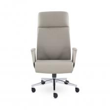 Кресло UTFC Онтарио М-105 - это современное решение для комфортного рабочего пространства. Обивка из экокожи в кофейном цвете придает изделию стильный и элегантный вид, а прочная алюминиевая крестовина обеспечивает устойчивость и долговечность. Металлические подлокотники с элементами экокожи добавляют удобства и эстетичности. Кресло оснащено механизмом качания и вращения, что позволяет легко адаптироваться к различным рабочим ситуациям. Регулировка высоты сиденья позволяет настроить его под индивидуальные предпочтения, а поясничный упор и подголовник обеспечивают дополнительную поддержку и комфорт. Максимальная нагрузка в 120 кг свидетельствует о надежности конструкции. Кресло не требует сборки, что упрощает его использование. Габариты и вес делают его подходящим для большинства офисных пространств.