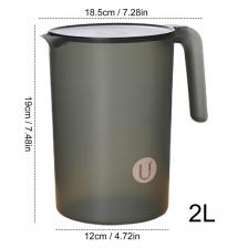 Пластиковый кувшин для воды 2л