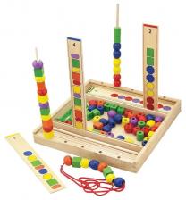 Игра "Повтори последовательность"в ящике 70 бусин разных размеров и цветов,шнурки,10 палочек,10 схем VIGA 56182