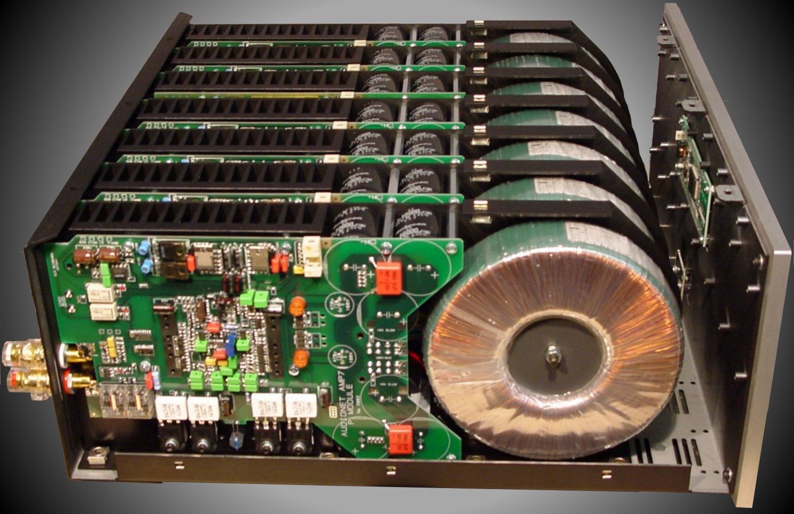Усилитель звука av. Audionet amp 7. Усилитель мощности b&k St125.2. B K components av 2600. Усилитель Hi-end l20.