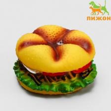 Игрушка для кошек Пижон Игрушка пищащая "Огромный бургер" для собак, 13 см 3557398