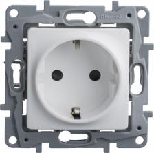 Розетка Legrand 672221 Розетка 2К+З - немецкий стандарт - 16 А - 250 В - Etika - белый