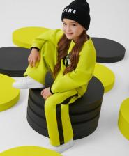 Свитер для девочки Gulliver Свитшот трикотажный с принтом и нашивками жёлтый для девочки, 104, 22401GMC1602