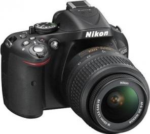 Цифровой фотоаппарат Nikon D5200 - купить по цене от 14300 руб в  интернет-магазинах Москвы, характеристики, фото, доставка