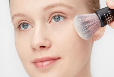 Компактная кисть кабуки для макияжа ELITE Kabuki makeup brush 1 шт – фото 4