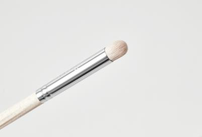Кисть для глаз Vegan bamboo brush Кисть для нанесения и растушевки теней E814b 1 – фото 3
