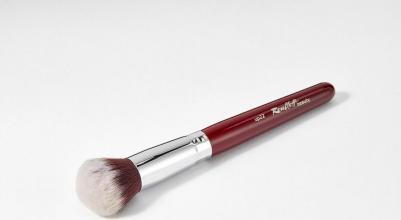 Кисти для лица Кисть up22 моп из синтетики для тона и консиллера – фото 2