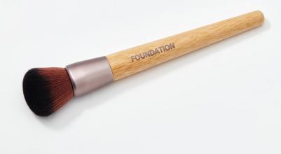 Кисть для тонального средства Foundation Brush Bamboo Handle – фото 2