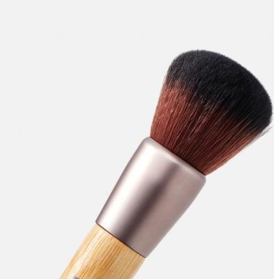 Кисть для тонального средства Foundation Brush Bamboo Handle – фото 5