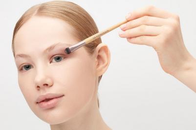 Кисть многофункциональная для теней Definition Brush Bamboo Handle – фото 3