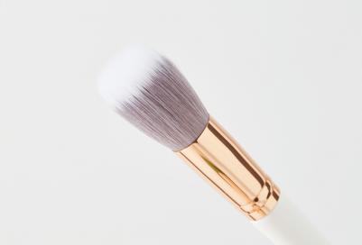 Кисть для макияжа F03 для тональной основы и тонального крема – фото 2