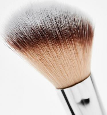 Triumf Home Professional Кисть угловая для контура лица – фото 1