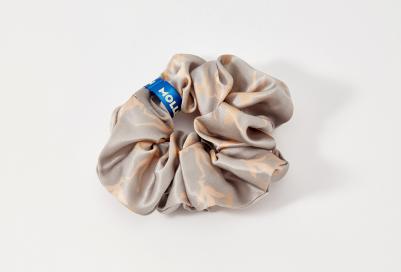 Резинка для волос широкая шелковая Силуэты – фото 1