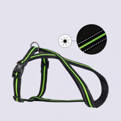 Шлейка для собак со светоотражающей полоской X-shape, L, обхват груди 60-90 см, ширина ремешка 2,3 см, черно-зеленый