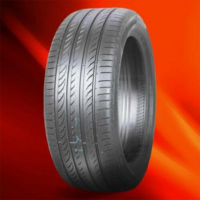 Powergy 215/60/R17 96V