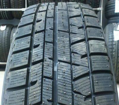 iceGUARD Studless iG50 Plus 215/55/R17 94Q