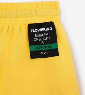 Шорты трикотажные желтые для девочки (122) – фото 3