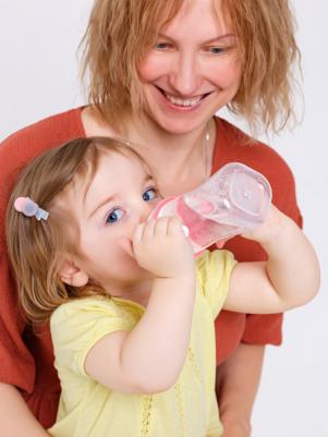 Бутылочка с ручками для кормления малыша розовая 270 мл – фото 3