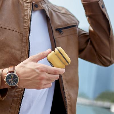 Чехол для Airpods Pro 2 Lyden DS Leatherette with handstrap Canary Yellow / Flint Grey – фото 2