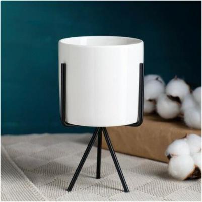 Цветочное кашпо на подставке цилиндр 5799915 0,3 л белый 1 шт – фото 3