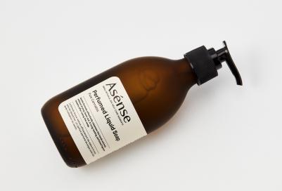 Мыло жидкое Жидкое мыло парфюмированное для рук и тела аромат каннабиса 300.0 – фото 1