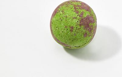 Бурлящий шар для ванны Black Currant, чёрная смородина, 100 г – фото 1