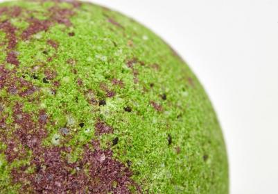 Бурлящий шар для ванны Black Currant, чёрная смородина, 100 г – фото 2