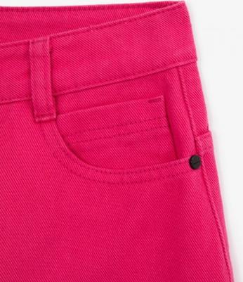 Джинсы цвета фуксии с дестрой эффектом розовые для девочек (152) – фото 5