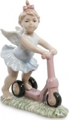 Фигурка "Ангелочек-девочка на самокате" – фото 1