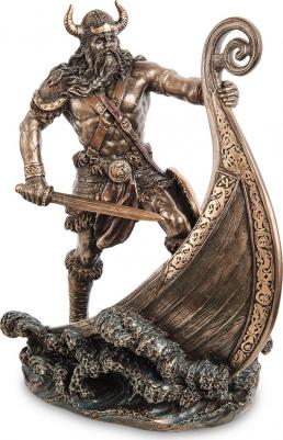 Статуэтка Грозный викинг на корабле