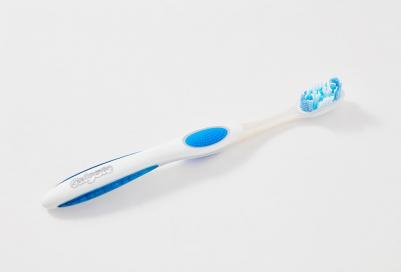 360 Зубная щетка, optic white средняя – фото 2