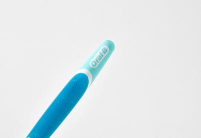 Зубная щетка 3D White Отбеливание средней жесткости – фото 16