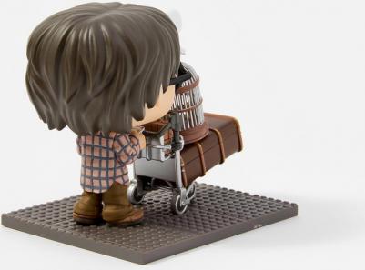 Фигурка : Harry Potter Anniversary-Harry Potter Pushing Trolley Exclusive 9,5 см – фото 6