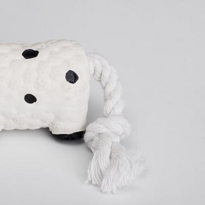 Игрушка из латекса для собак Корова с веревочным хвостом, 10х4х5 см – фото 2