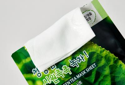 Набор тканевых маскок для лица зеленый чай Fresh Green Tea Mask Sheet, 10 шт 8809689370013 – фото 1