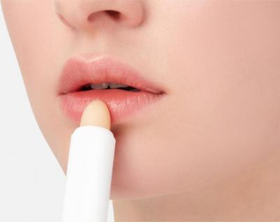 Лакомка помада гигиеническая булочка с корицей 2,8г – фото 2