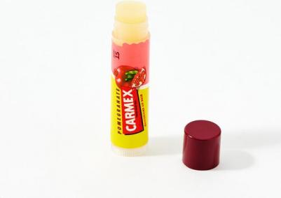 Бальзам для губ с ароматом граната в стике SPF15 – фото 7
