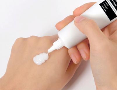 Крем для области вокруг глаз против морщин с коллагеном и муцином черной улитки Black Snail Collagen Eye Cream – фото 2