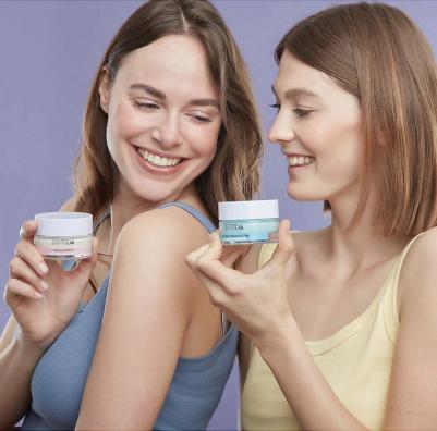 DEBORAH Крем для лица защитный для сухой и чувствительной кожи Protective Hydrating Cream SPF15 – фото 2