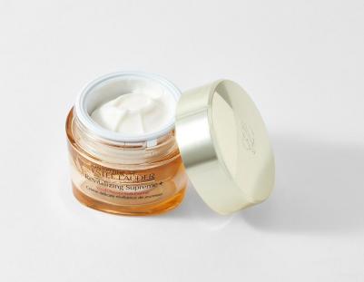 Легкий омолаживающий крем комплексного действия Revitalizing Supreme+ Youth Power Soft Creme 50 мл – фото 3