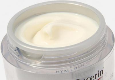 Hyaluron-filler Крем для дневного ухода за сухой чувствительной кожей SPF15 50мл – фото 16