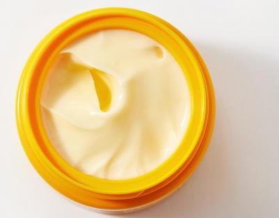 Крем для лица питательный Fraijour Yuzu Honey Enriched Cream с прополисом 50 мл – фото 1