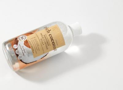 Rich Coconut Увлажняющая кокосовая мицеллярная вода для демакияжа лица, глаз и губ 3 в 1, 400 мл – фото 1